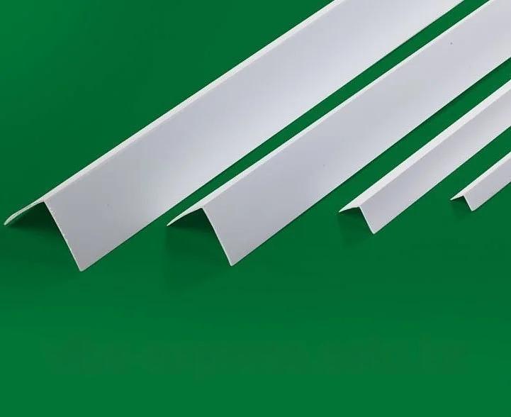 Белые уголки из ПВХ, обойные  фото 1