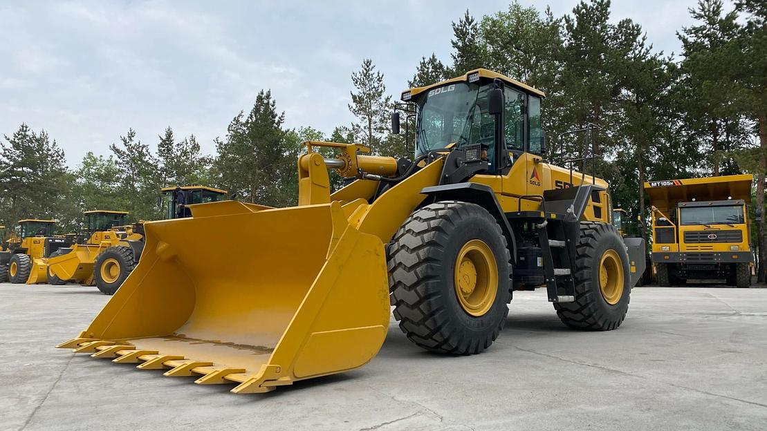 Фронтальный погрузчик L956FH фото 7