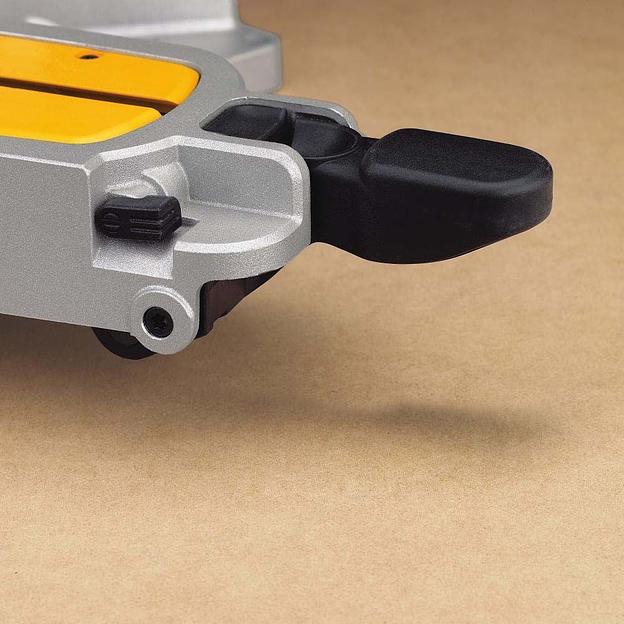 Торцовочная пила DeWalt DWS780 1675Вт 3800об/мин d=305мм фото 9