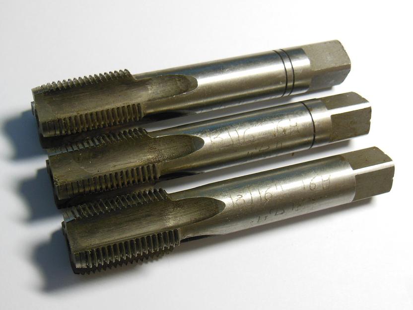 Метчик дюймовый 11/16" -16 (60*) UN (3шт-комплект) Р6М5 опт фото 1