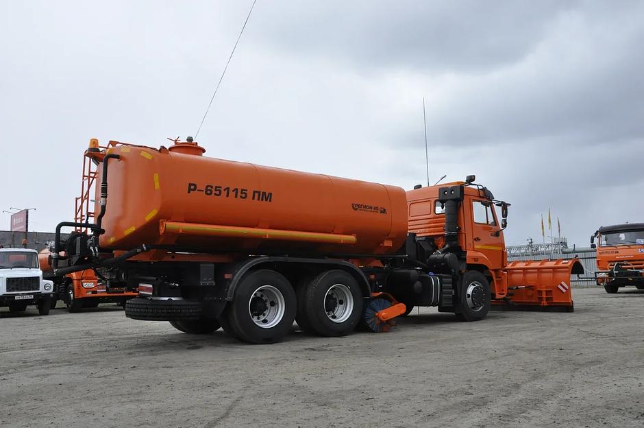Комбинированная дорожная машина на шасси Камаз-65115 фото 8
