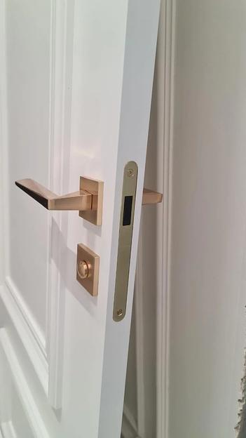 Установка и монтаж дверей фото 1