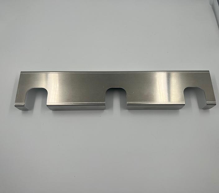 Держатель для лопат для пиццы/щеток для печи настенный 41,5*8 см. алюм. Gimetal /1/6/ фото 1