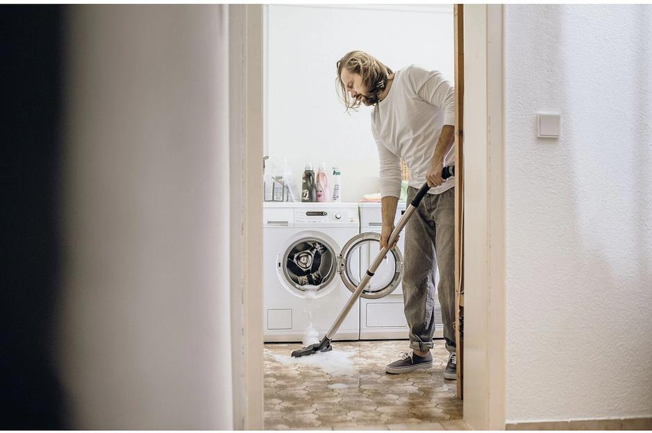 Строительный пылесос Karcher WD 6 P S V-30/6/22/T + DDC (YSY) 1300Вт (уборка: сухая/сбор воды) желтый фото 8