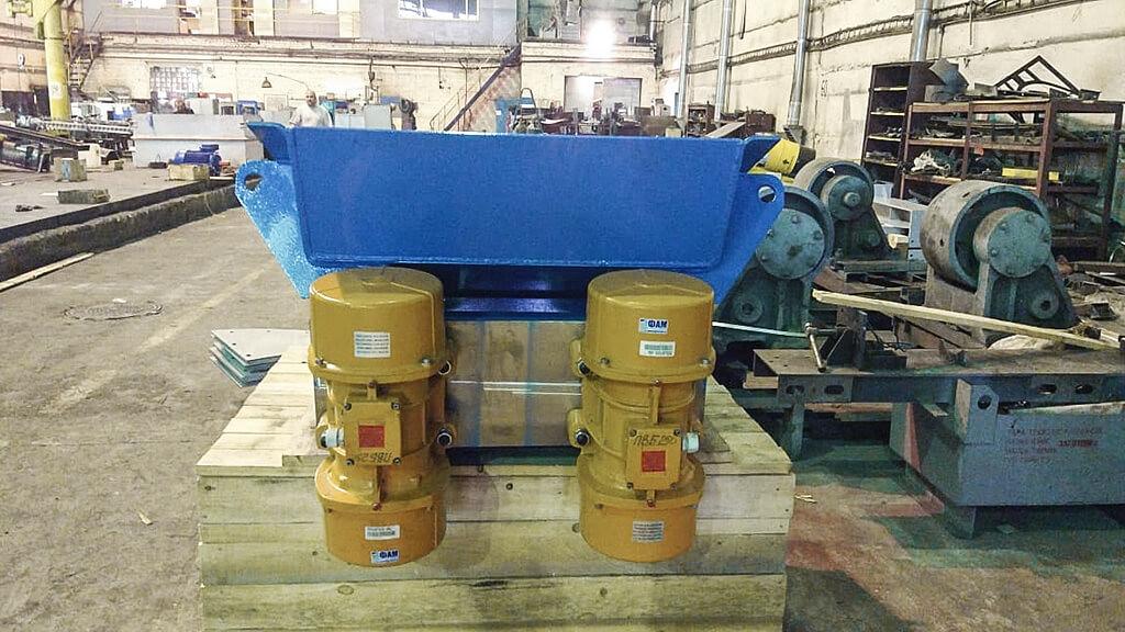 Питатель вибрационный бункерный ПВБ-250 фото 2