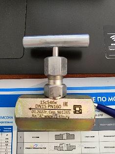 Клапан запорный игольчатый муфтовый ручной 15с54бк DN 15 PN 160 кгс/см² корпус сталь фото 1