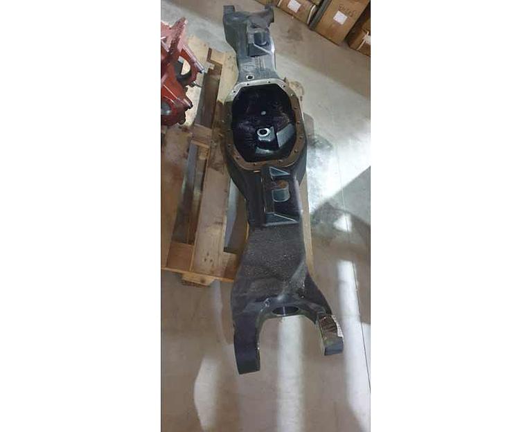 Корпус (чулок) переднего моста Shaanxi DZ95009410044 DZ9112410300RC фото 1