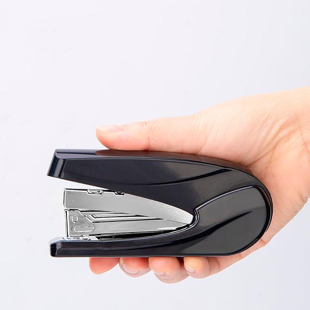 Степлер Deli 0421BLACK 24/6 26/6 (30листов) черный 50скоб коробка фото 4