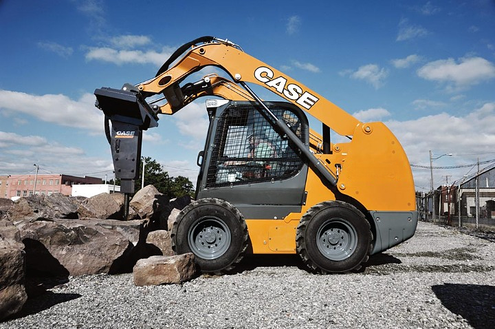 Мини-погрузчик колёсный CASE SR250B фото 3