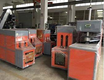 Полуавтоматическая машина для выдува ПЭТ тары МС-6000S-1 фото 2