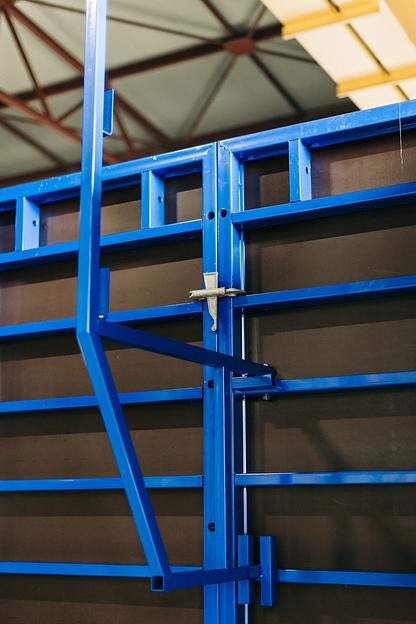 Щит шарнирный для крупнощитовой стальной опалубки стен фото 10