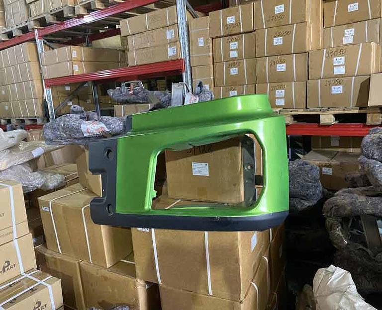 Облицовка фары (L зеленая часть бампера) Х3000 DZ97259623221 фото 1