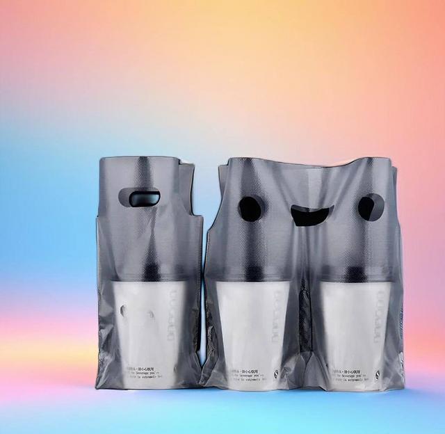 Держатель полиэтиленовый двойной для стаканов, бутылок, выпечки фото 1