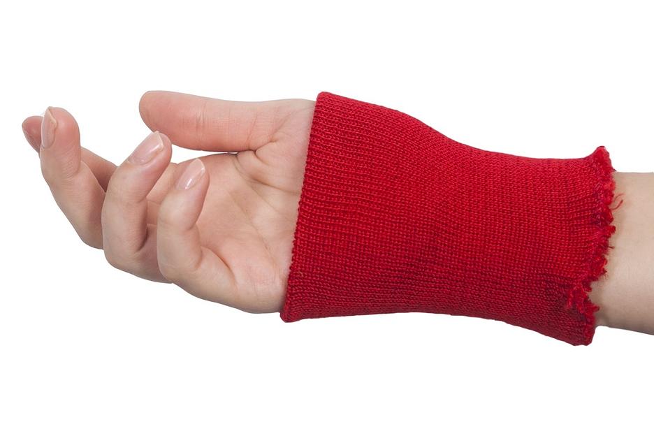 Трикотажные манжеты красные фото 5