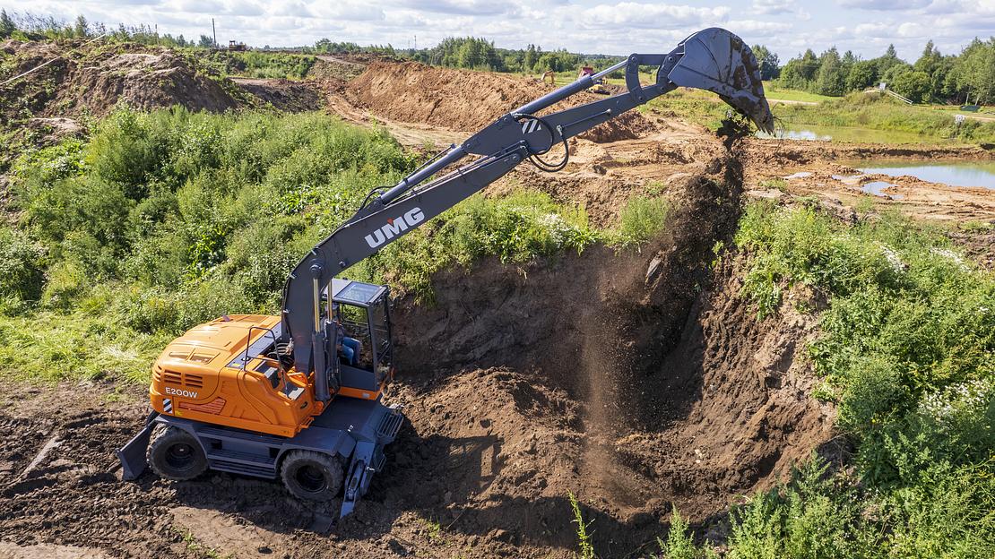 Колёсный экскаватор UMG E200W фото 8