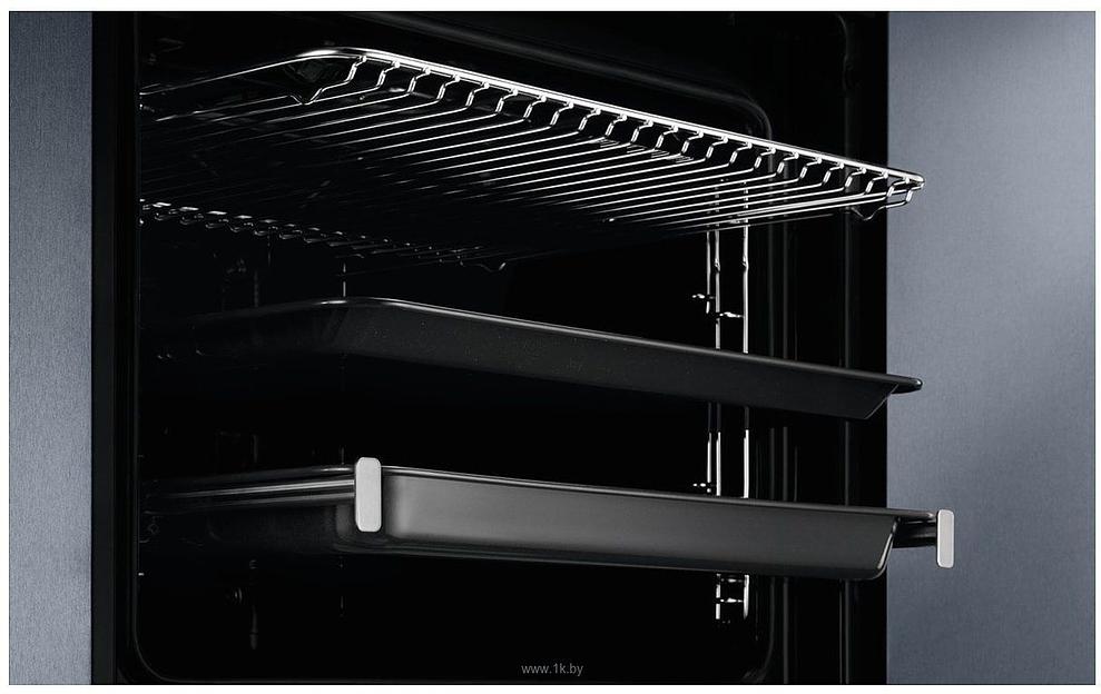 Духовой шкаф Электрический Electrolux EOB7S31Z черный фото 3