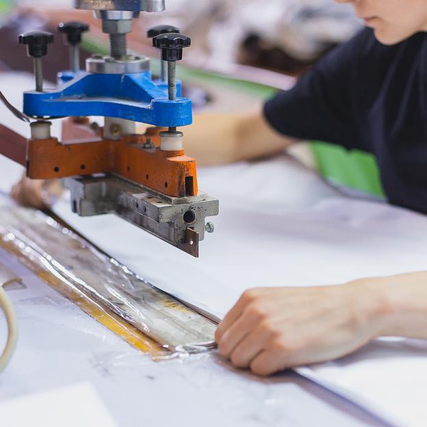 Производство натяжных потолков эксклюзивные Галактика 347 и 652, Курган фото 1