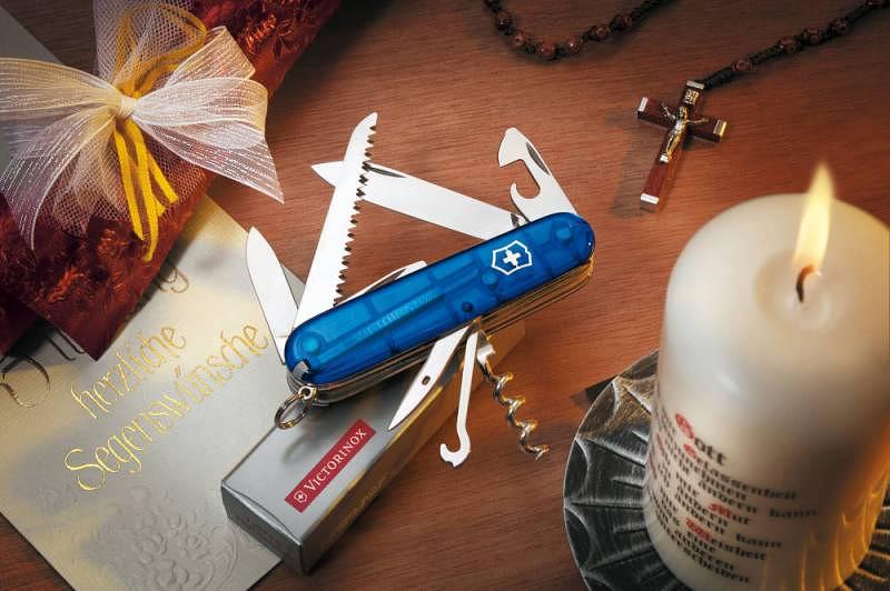 Нож перочинный Victorinox Huntsman (1.3713.T2) 91мм 15функций синий полупрозрачный карт.коробка фото 2
