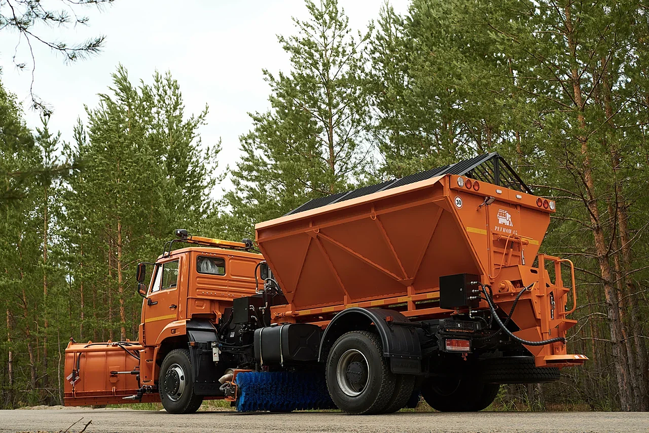 Комбинированная дорожная машина на шасси Камаз-53605 фото 4