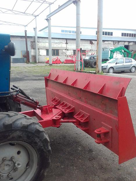 Отвал бульдозерный поворотный механический ОБ-2.5М на МТЗ 82.1 фото 3