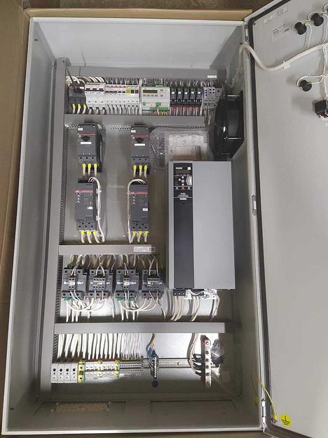 Шкаф управления насосами котельной фото 3