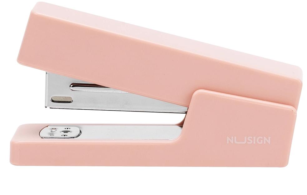 Степлер Deli ENS084 Nusign 24/6 26/6 (20листов) розовый 100скоб коробка фото 2