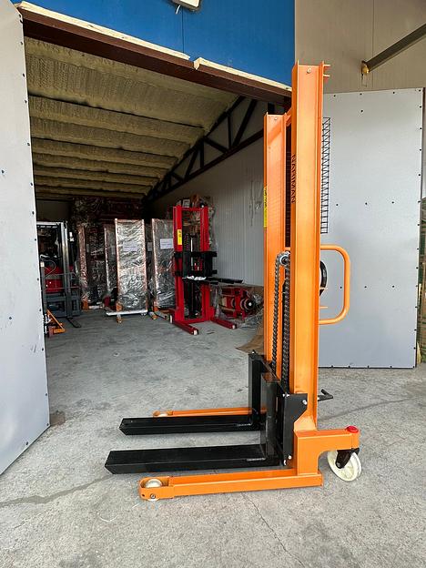 Штабеллер, г/п 2 т фото 3