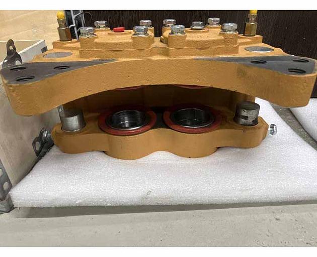 Суппорт тормозной XCMG LW300F 72006035 фото 2