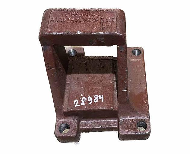 Кронштейн задней рессоры передний левый/задний правый SHAANXI DZ9114524035 фото 1