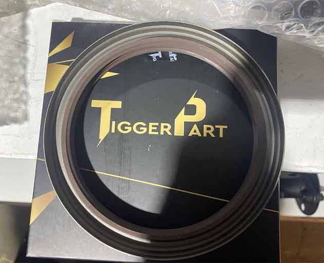 Сальник хвостовика КПП MAN 105x130x12/17 6562890389 TiggerPart фото 1