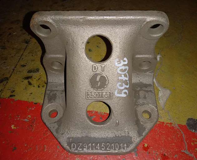 Front spring bracket SHAANXI F3000 DZ91259520510 фото 1