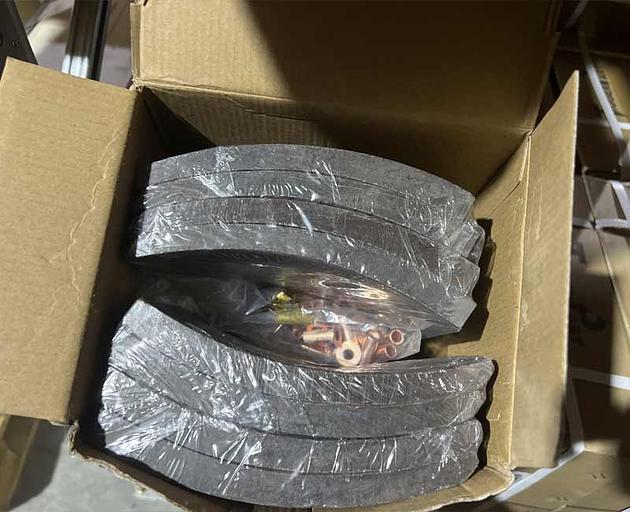 Накладка тормозная HOWO T5G задняя (мост MCP16 12 отв.) WG9761450119 TiggerPart фото 2