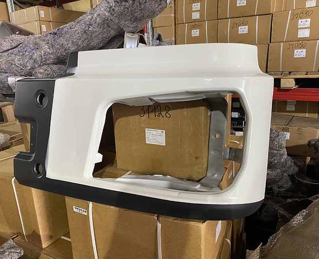 Облицовка фары (R белая часть бампера) Х3000 DZ97259623222 фото 1