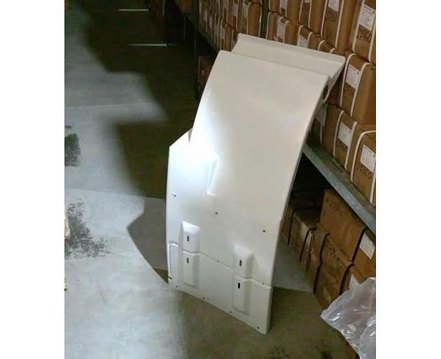 Брызговик в сборе левый белый Х3000 DZ13241230791-105 фото 1