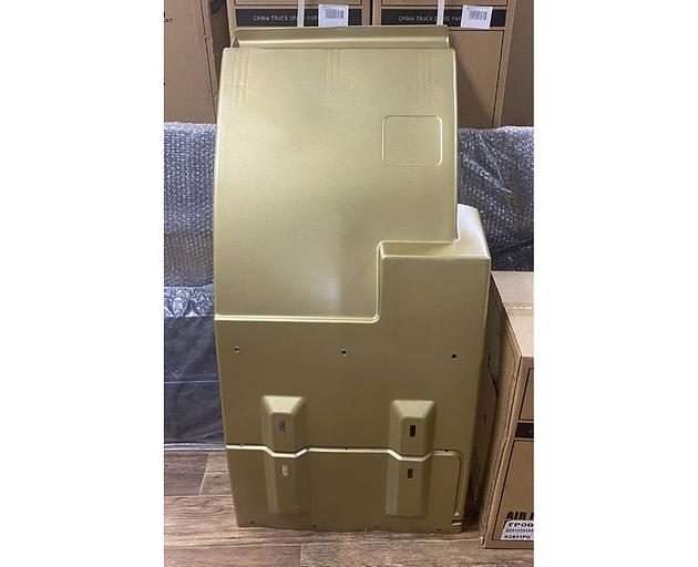 Брызговик в сборе правый золотой Х3000 DZ13241230792-106 фото 1