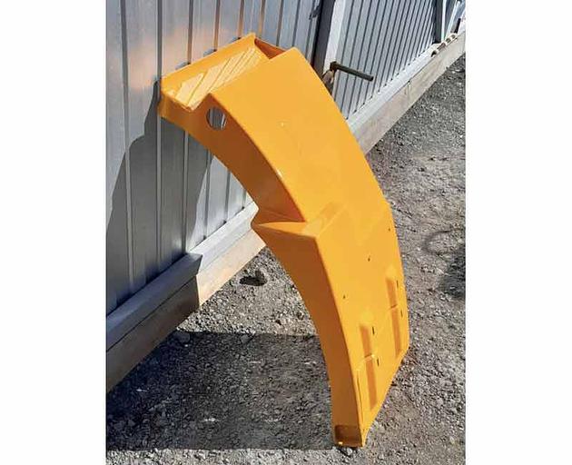 Брызговик в сборе правый оранжевый Х3000 DZ13241230792-106 фото 1