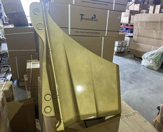 Накладка двери нижняя правая золотая Х3000 DZ14251330152 фото 1