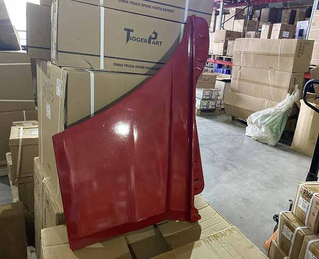 Door trim lower left red X3000 DZ14251330151 фото 1