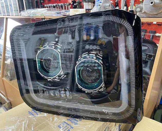 Front right headlight HONGYAN 3711-520520A TiggerPart фото 1