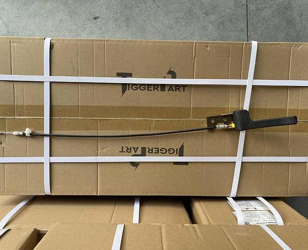 Ручка двери внутренняя левая FAW J6 6105075-A01 фото 1