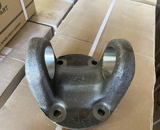 Фланец карданного вала D180mm 4 отверстия для крестовины 57х152mm 1С31210 TiggerPart фото 1