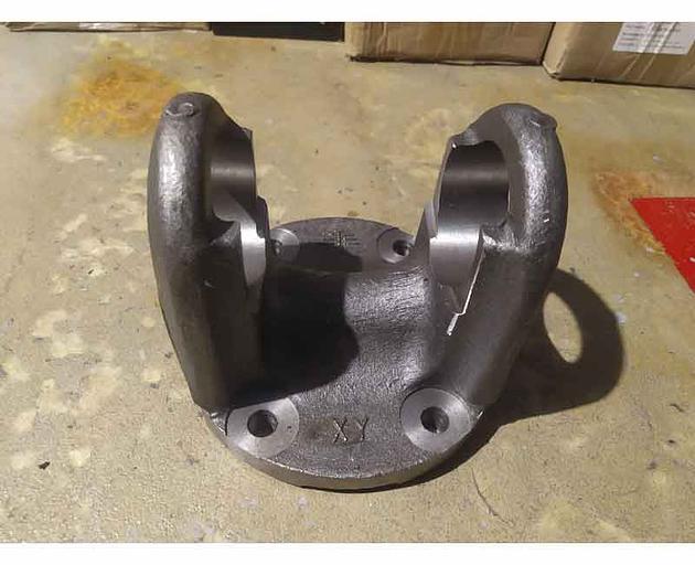 Cardan shaft flange D180mm 4 holes, cross. d-68 (external stops) 1С31212 TiggerPart фото 1