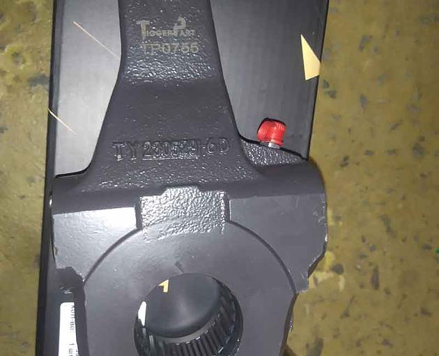 Трещетка тормозная передняя SINOTRUK Howo C7H WG7161459003 TiggerPart фото 2