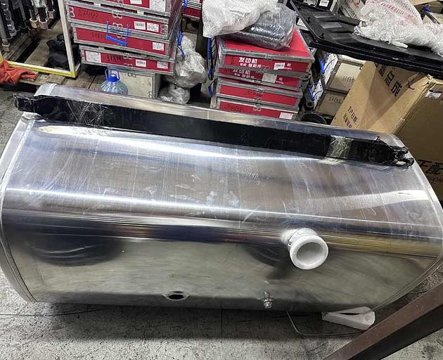 Fuel tank with tank fastening tape 600 l. SHACMAN DZ91259550620 710x710x1300 DZ91259550600 фото 2