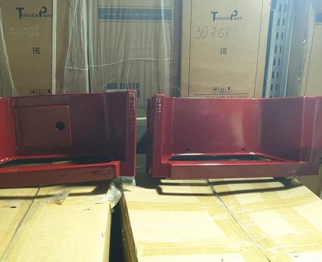 Корпус подножки левый Тягач SHACMAN X5000 рестайлинг (красный) DZ14251240065 фото 1