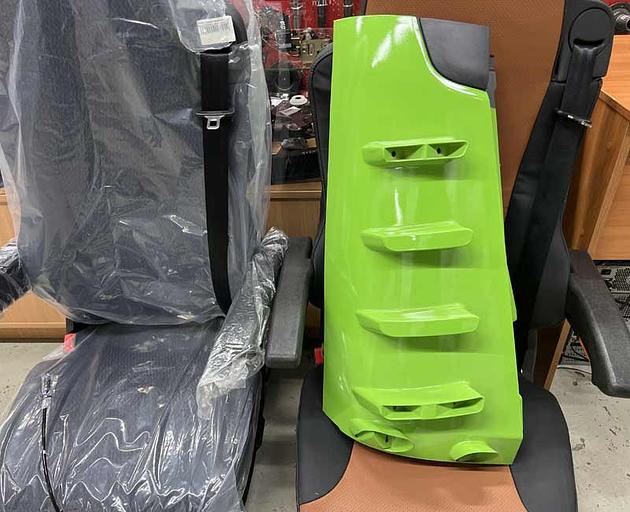 Обтекатель кабины внутренний правый SHACMAN X5000 рестайлинг (зеленый) DZ14251110524 фото 1