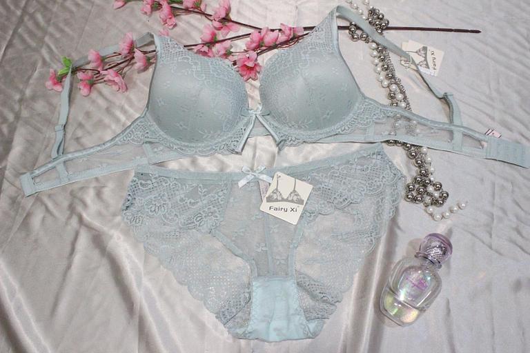 Комплект нижнего белья: бюстгальтер № 3 и трусы р-р 46-50 Арт. 1355 (80-90) тонкий поролон (к.11583) фото 1