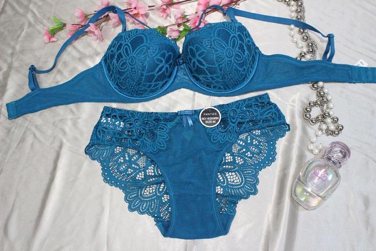 Комплект нижнего белья: бюстгальтер № 2 PUSH UP и трусы р-р 42-46 Арт. 18320 (75-85) Анжелика (к.11585) фото 1