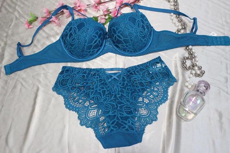 Комплект нижнего белья: бюстгальтер № 2 PUSH UP и трусы р-р 42-46 Арт. 18320 (75-85) Анжелика (к.11585) фото 2