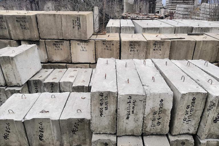 Concrete concrete blocks for basement walls FBS 24-6-3t фото 1